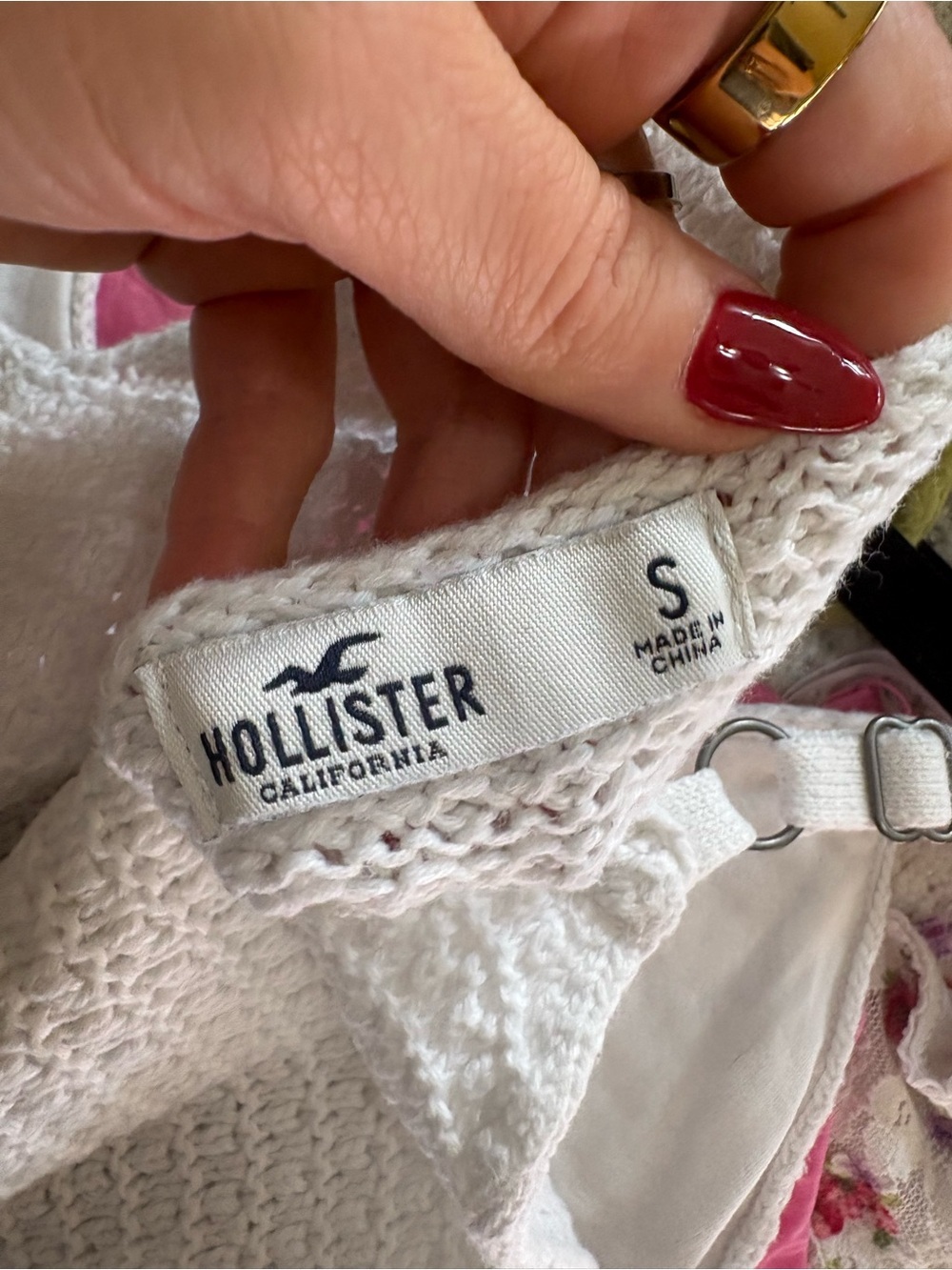 Hollister White Crochet Crop Top with Multicolor Floral Hem - Picture 3 of 3